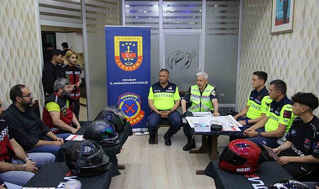 Motosiklet sürücülerine güvenlik eğitimi