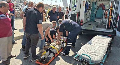 Motosikletle bisiklet çarpıştı, 2 sürücü yaralandı