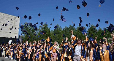 MSKÜ İİBF'de mezuniyet coşkusu