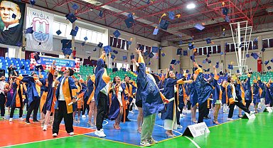 MSKÜ Spor Bilimleri Fakültesinde mezuniyet töreni