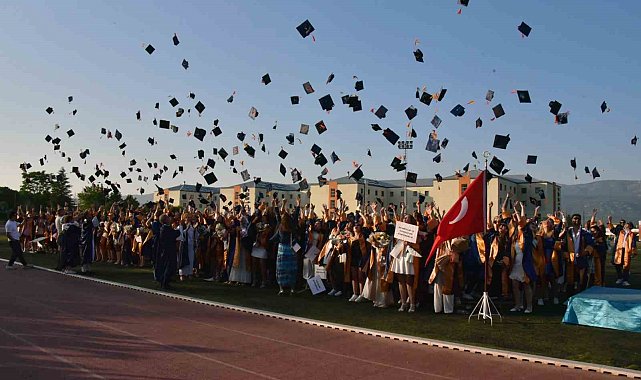 MSKÜ'lü geleceğin öğretmenleri mezun oldu