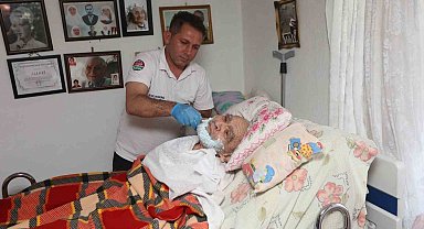 Muğla Büyükşehir Belediyesi'nin evde bakım hizmetiyle bayram sevinci kapıya geldi