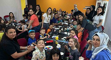 Muğla Uluslararası Gençlik Merkezi'nde Anne-Çocuk atölyesi renkli görüntülere sahne oldu