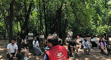 Muğla'da gönüllü gençler doğayı keşfetti, çevre temizliği yaptı