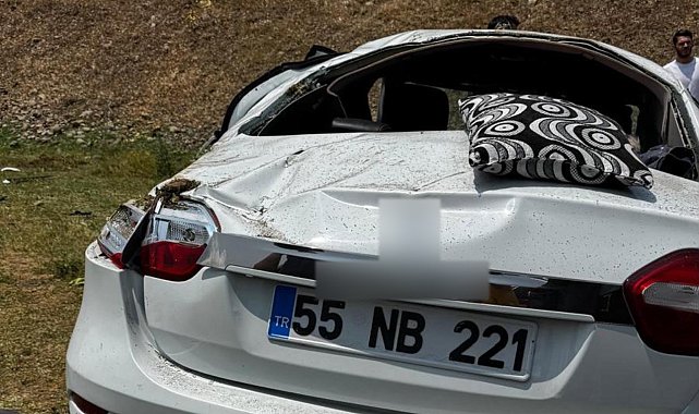 Muş'ta takla atan araç yoldan çıktı: 1'i ağır 4 yaralı
