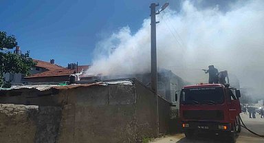 Müstakil evde çıkan yangın mahallede paniğe neden oldu