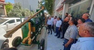 Mut'ta üreticiye tohum eleme makinesi