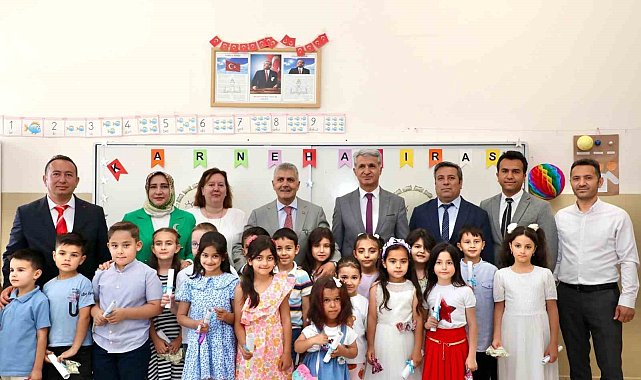Niğde'de 68 bin 913 öğrenci karne heyecanı yaşadı