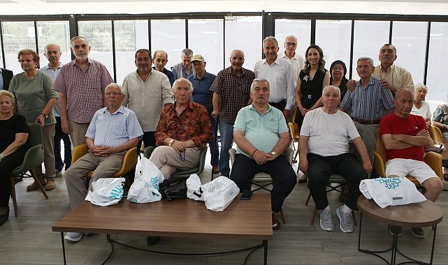 Nilüfer'de huzurevlerinde babalar günü kutlaması