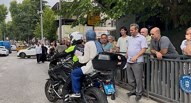 Okulları karıştırınca motosikletli polis okula böyle yetiştirdi