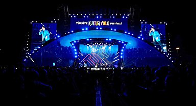 Olaylı festival, Alişan konseri ile sona erdi