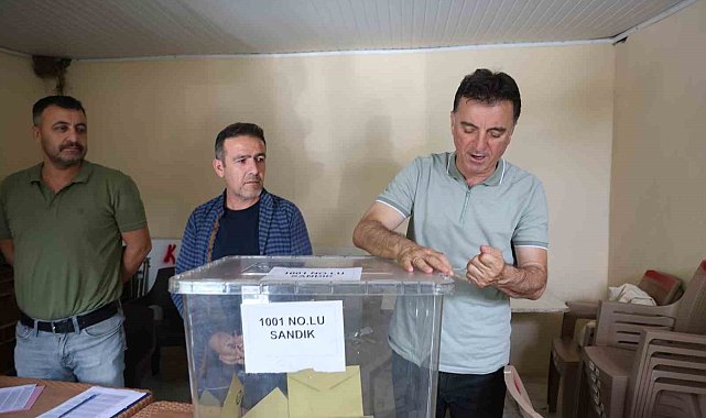 Ölen eşinin yerine muhtar seçildi