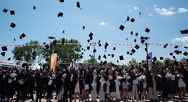 OMÜ İTBF'de mezuniyet töreni coşkusu