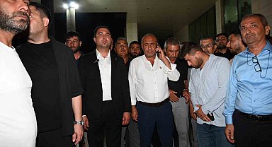 Osmaniye'de belediye binasına taşlı saldırı