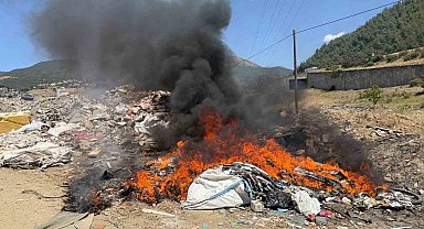 Osmaniye'de hurdalıkta çıkan yangın söndürüldü