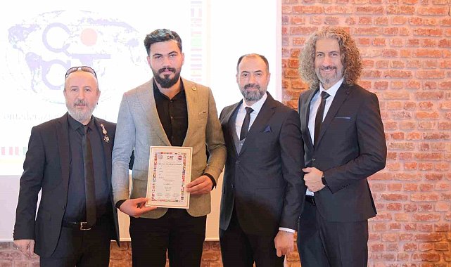 Osmanlı'da başlayan berberlik geleneği Ağrı'da üçüncü kuşakla sürüyor