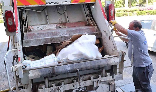 Otobüs Terminali'nde usulsüz taşınan 700 kilogram peynir çöp kamyonu çağrılarak imha edildi