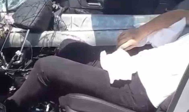 Otomobil bariyere saplandı, sürücü sağ kurtuldu