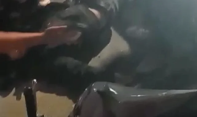 Otomobil ile çarpışan kurye yaralandı