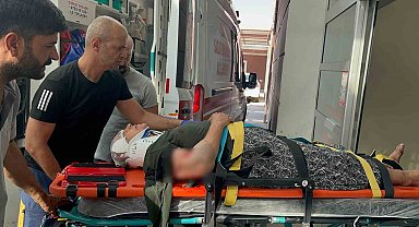 Otomobilin çarptığı kadın yaralandı