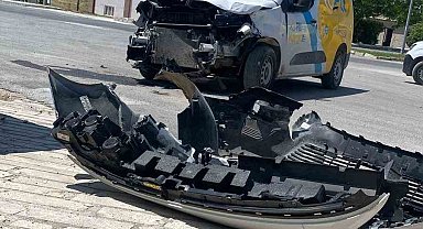 Otomobille kamyonet çarpıştı: 1 yaralı