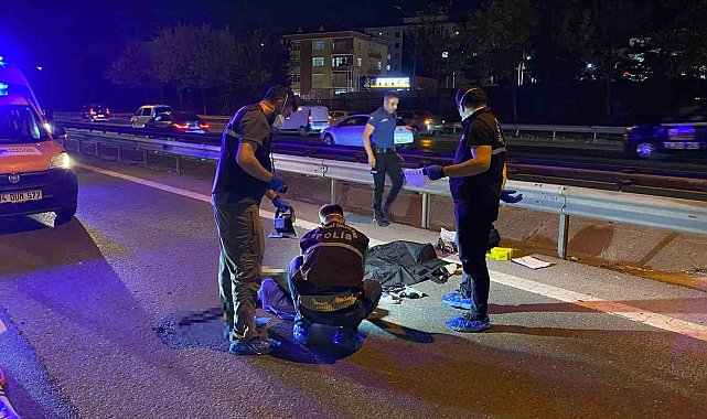 Otoyoldan karşıya geçerken otomobilin çarptığı bir kişi hayatını kaybetti