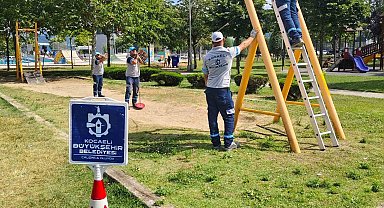 Oyun alanlarında bakım ve yenileme yapılıyor