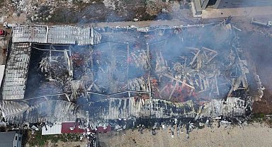 Pamuk deposundaki yangın kontrol altına alındı:Son durum havadan görüntülendi