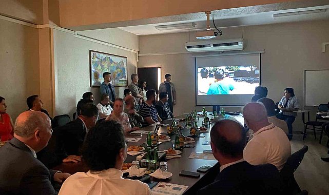 Pamukkale temalı anma pulu ve ilk gün zarfını tanıttı