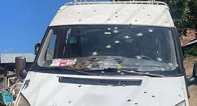 Park halindeki minibüse kurşun yapdırdılar