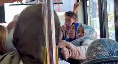 Pendik'te otobüste yer verme kavgası: Kadın yolcular birbirine girdi