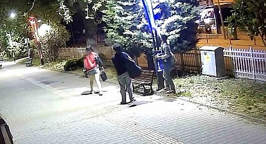 Pes dedirten görüntü: Eğlence için aydınlatma direklerine binlerce liralık zarar verildi