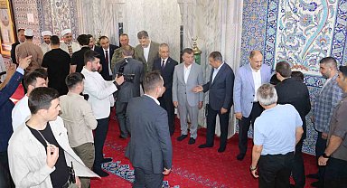 Peygamberler şehri Şanlıurfa'da bayram namazı coşkusu