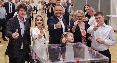 Polonya'da cumhurbaşkanlığı seçimlerini Karol Nawrocki kazandı