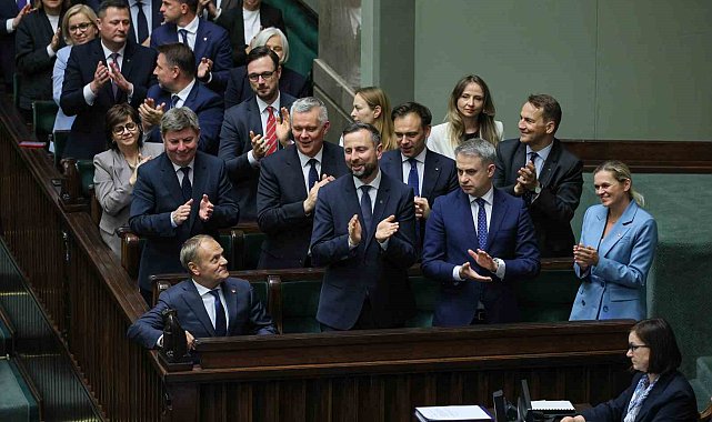 Polonya'da Tusk hükümeti güvenoyu aldı