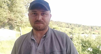 "Keneler, köpekler gibi koku alıp üzerimize geliyor" dedi, o anları kayıt altına aldı