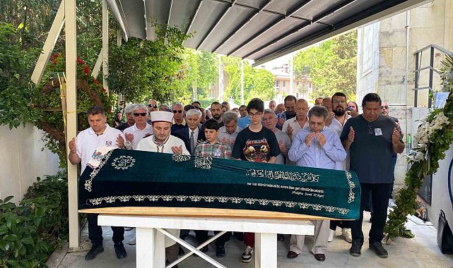 "Mona Roza"ya ilham olan Muazzez Akkaya Giray, son yolculuğuna uğurlandı