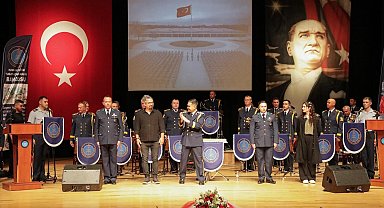 "Ordu Millet El Ele" konseri Kütahya'da ilgi gördü