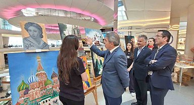 "Renkler, Şehirler, Yüzler" sergisi açıldı