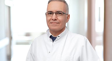 "Skolyozun çocuklukta fark edilmesi tedavide kritik önem taşıyor"