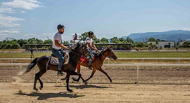 Rahvan atları şampiyonluk için koştu