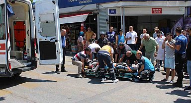 Refüje çarpıp savrulan motosiklet sürücüsü yaralandı