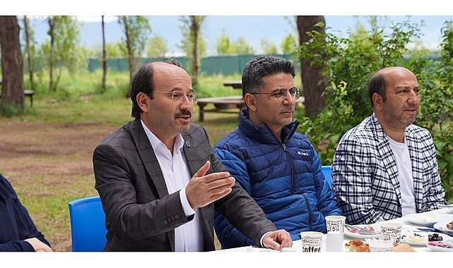Rektör Çakmak idari personel ile bir araya geldi