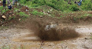 Rize'de Off-Road yarışları nefesleri kesti