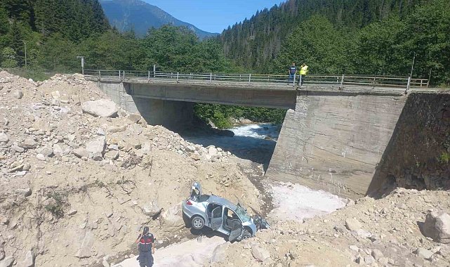 Rize'deki kazada 2'si çocuk 5 kişi yaralandı