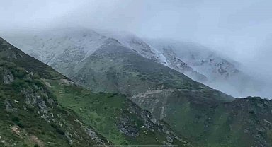 Rize'nin Kavrun Yaylası Haziran ayında beyaza büründü