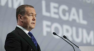 Rusya: "Barışçı bir başkan olarak göreve gelen Trump, ABD için yeni bir savaş başlattı"