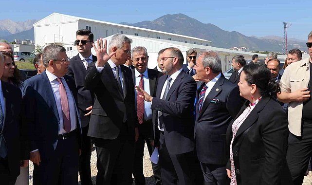 Sağlık Bakanı Kemal Memişoğlu, yeni sağlık uygulamalarını ardı ardına açıkladı