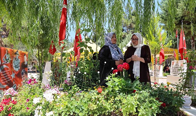 Şahin Gazi şehirlilerle bayramlaştı