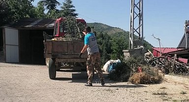 Saimbeyli'de sokaklar temizlendi, çöpler dezenfekte edildi